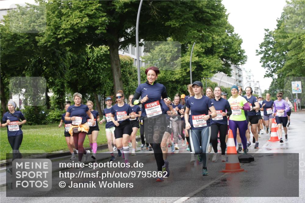 14.06.2026 - REWE Women's Run Jannik Wohlers http://msf.ph/oto/9795862 14.06.2026 09:10:02 Laufen 11208, 10879 meine-sportfotos.de