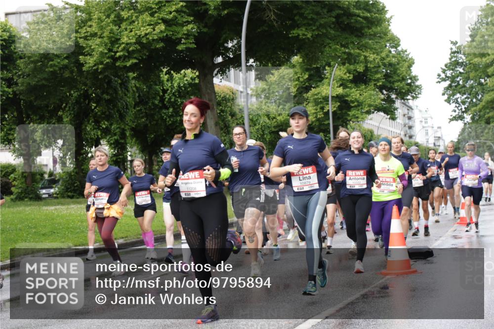 14.06.2026 - REWE Women's Run Jannik Wohlers http://msf.ph/oto/9795894 14.06.2026 09:10:03 Laufen 11208, 10879, 7, 10222 meine-sportfotos.de