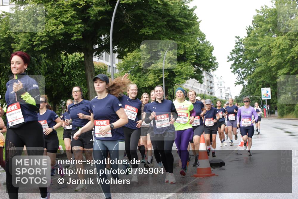 14.06.2026 - REWE Women's Run Jannik Wohlers http://msf.ph/oto/9795904 14.06.2026 09:10:03 Laufen 11208, 11107, 10222, 10104 meine-sportfotos.de
