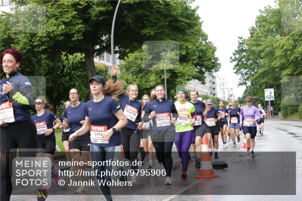 14.06.2026 - REWE Women's Run Jannik Wohlers http://msf.ph/oto/9795906 14.06.2026 09:10:03 Laufen 11208, 10879, 11107, 10222, 10193 meine-sportfotos.de