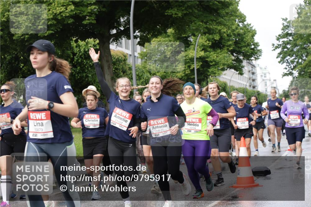 14.06.2026 - REWE Women's Run Jannik Wohlers http://msf.ph/oto/9795917 14.06.2026 09:10:04 Laufen 10566, 10879, 10603, 7, 11107, 7, 10222, 7, 10104 meine-sportfotos.de