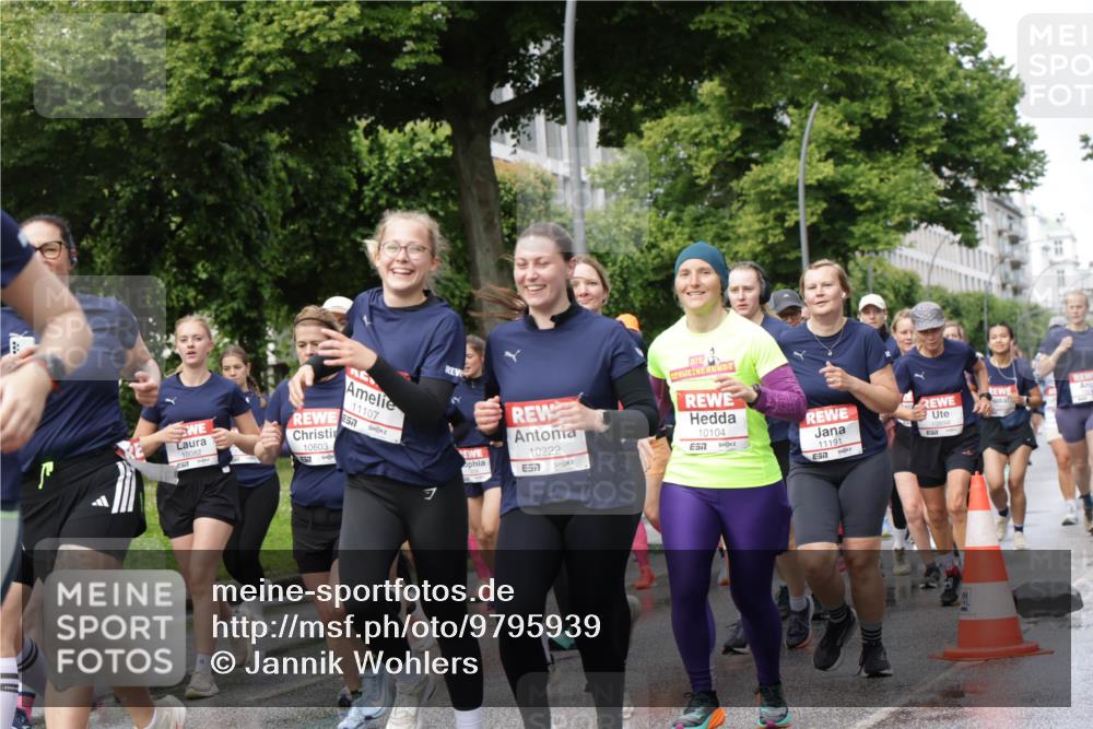 14.06.2026 - REWE Women's Run Jannik Wohlers http://msf.ph/oto/9795939 14.06.2026 09:10:04 Laufen 10082, 11107, 10603, 517, 1, 10222, 7, 10104, 11191, 57 meine-sportfotos.de