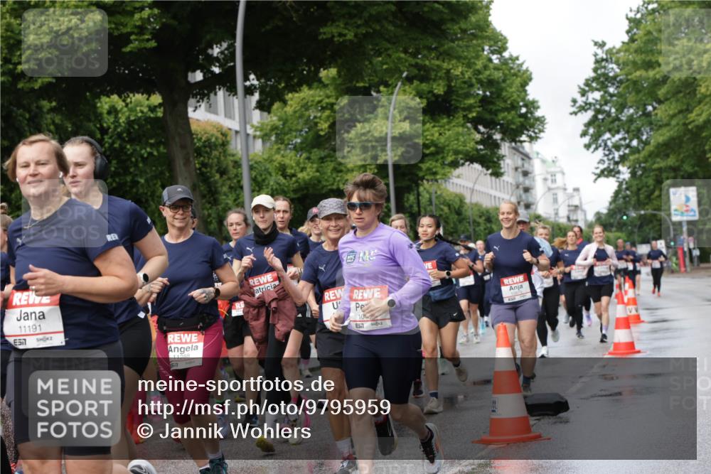 14.06.2026 - REWE Women's Run Jannik Wohlers http://msf.ph/oto/9795959 14.06.2026 09:10:06 Laufen 11191, 7, 11288, 577, 10, 57 meine-sportfotos.de