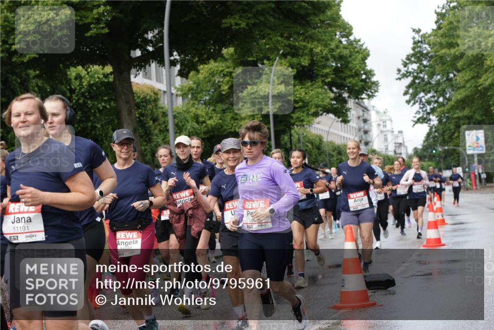 14.06.2026 - REWE Women's Run Jannik Wohlers http://msf.ph/oto/9795961 14.06.2026 09:10:06 Laufen 11191, 7, 11288, 577, 10, 57 meine-sportfotos.de