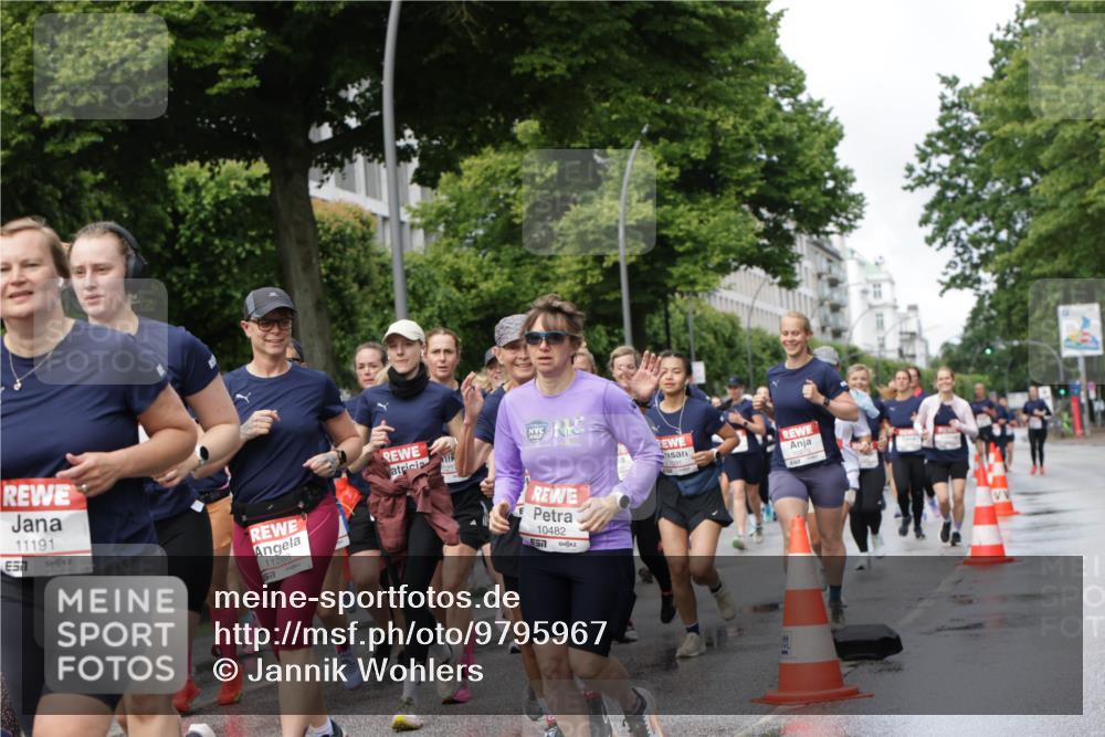 14.06.2026 - REWE Women's Run Jannik Wohlers http://msf.ph/oto/9795967 14.06.2026 09:10:06 Laufen 11191, 7, 11288, 5577, 10482, 7 meine-sportfotos.de