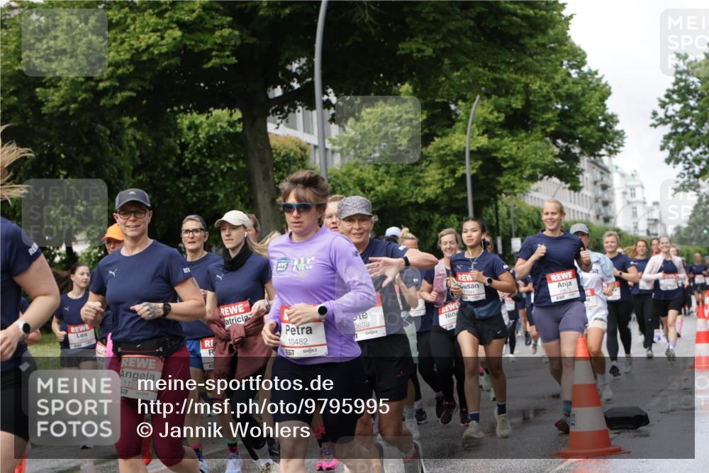 14.06.2026 - REWE Women's Run Jannik Wohlers http://msf.ph/oto/9795995 14.06.2026 09:10:06 Laufen 11288, 7, 10482, 577, 0898, 11091 meine-sportfotos.de