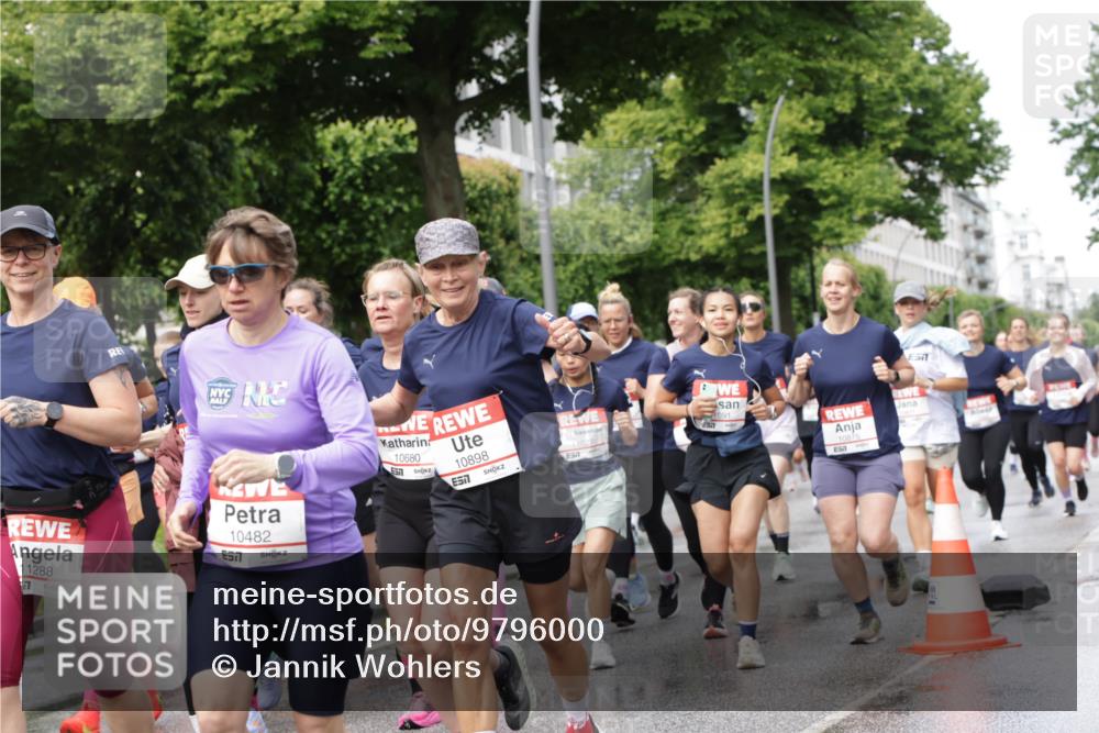 14.06.2026 - REWE Women's Run Jannik Wohlers http://msf.ph/oto/9796000 14.06.2026 09:10:07 Laufen 11288, 7, 10482, 57, 10680, 10898, 57, 11027, 10875 meine-sportfotos.de
