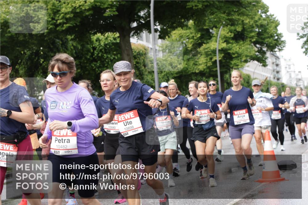 14.06.2026 - REWE Women's Run Jannik Wohlers http://msf.ph/oto/9796003 14.06.2026 09:10:07 Laufen 1288, 10482, 7, 10680, 10898, 7, 11027, 11091, 10875 meine-sportfotos.de