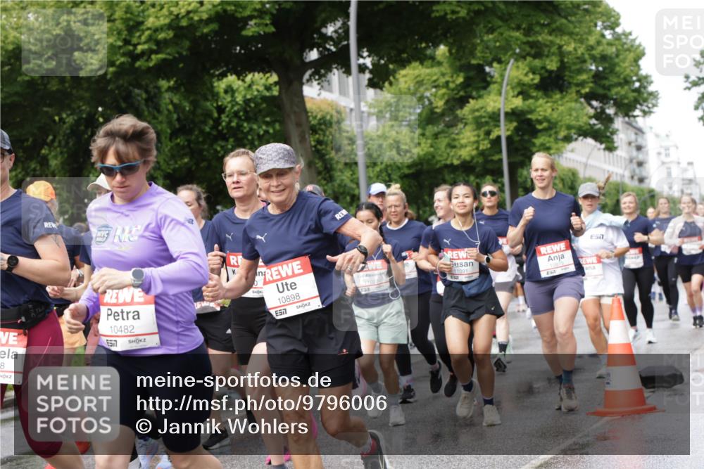 14.06.2026 - REWE Women's Run Jannik Wohlers http://msf.ph/oto/9796006 14.06.2026 09:10:07 Laufen 8, 10482, 577, 10898, 7, 11027, 11091, 10875 meine-sportfotos.de