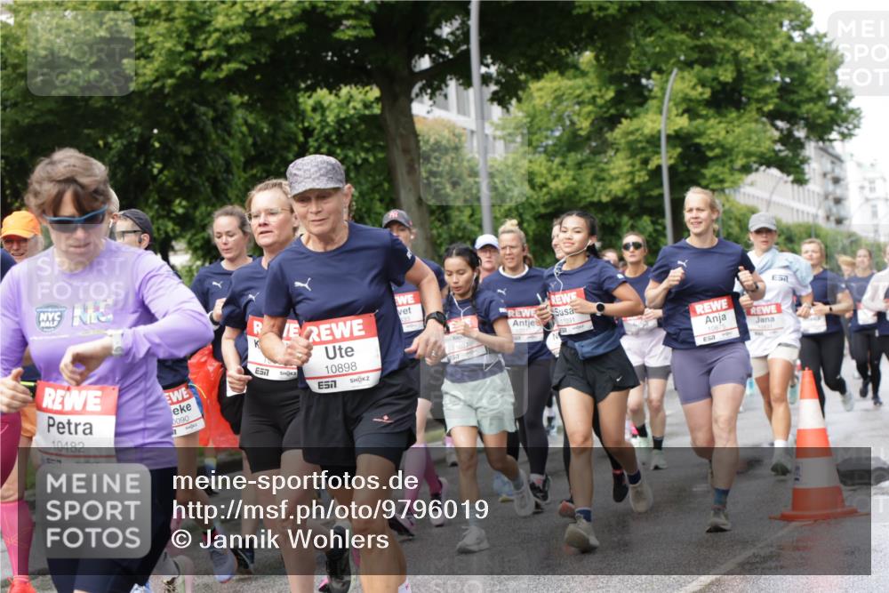14.06.2026 - REWE Women's Run Jannik Wohlers http://msf.ph/oto/9796019 14.06.2026 09:10:07 Laufen 10482, 57, 0090, 7, 10898, 11091, 11027, 1031, 10875 meine-sportfotos.de