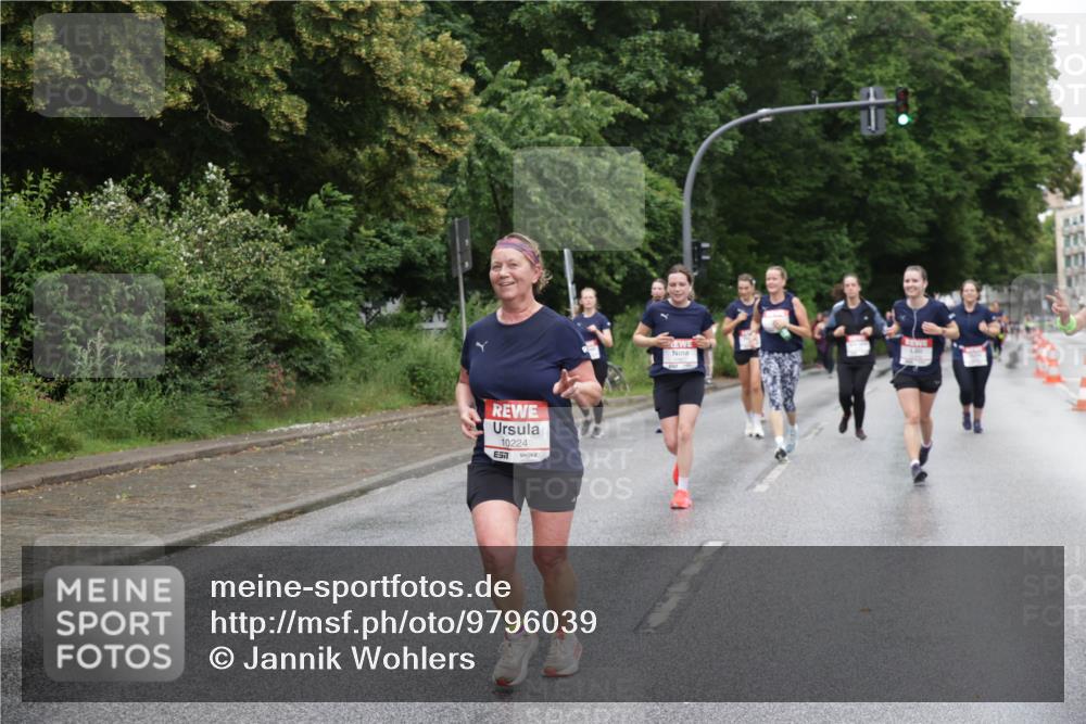 14.06.2026 - REWE Women's Run Jannik Wohlers http://msf.ph/oto/9796039 14.06.2026 09:57:49 Laufen 10224, 7 meine-sportfotos.de