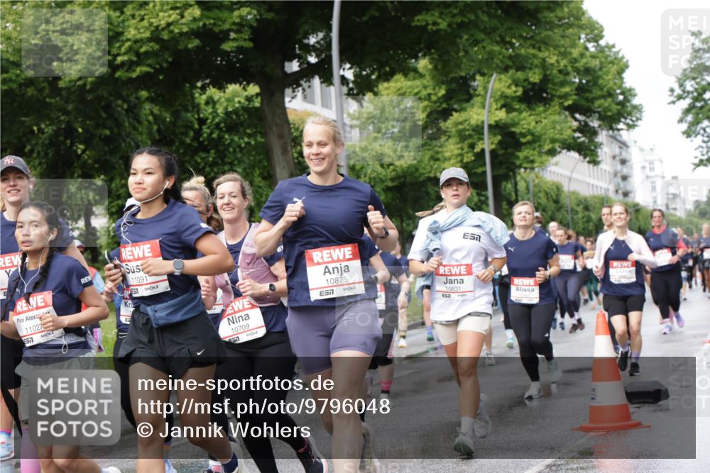 14.06.2026 - REWE Women's Run Jannik Wohlers http://msf.ph/oto/9796048 14.06.2026 09:10:09 Laufen 11027, 57, 11091, 10709, 5517, 10875, 10831 meine-sportfotos.de