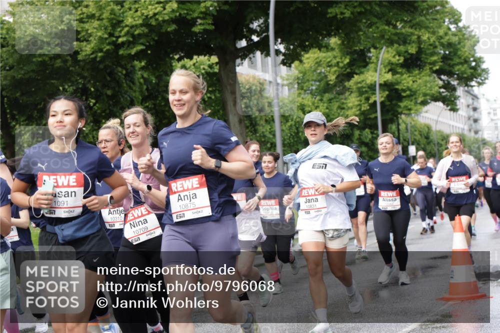 14.06.2026 - REWE Women's Run Jannik Wohlers http://msf.ph/oto/9796068 14.06.2026 09:10:09 Laufen 1091, 10310, 10709, 10875, 7, 10831, 157 meine-sportfotos.de
