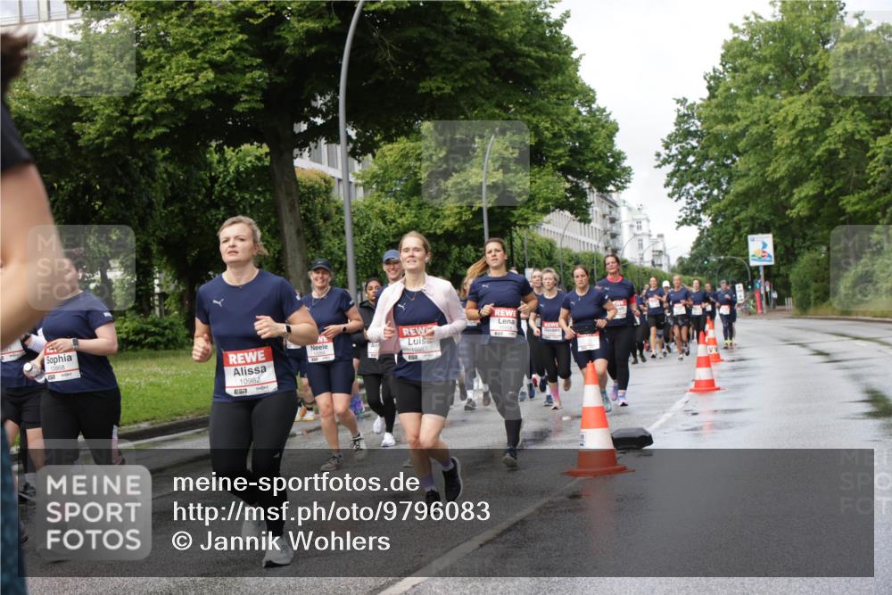 14.06.2026 - REWE Women's Run Jannik Wohlers http://msf.ph/oto/9796083 14.06.2026 09:10:11 Laufen 10868, 10983, 10982, 57 meine-sportfotos.de