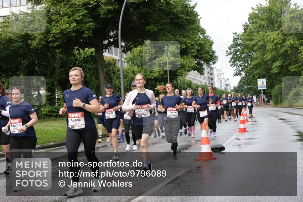 14.06.2026 - REWE Women's Run Jannik Wohlers http://msf.ph/oto/9796089 14.06.2026 09:10:11 Laufen 10868, 10982, 10983 meine-sportfotos.de
