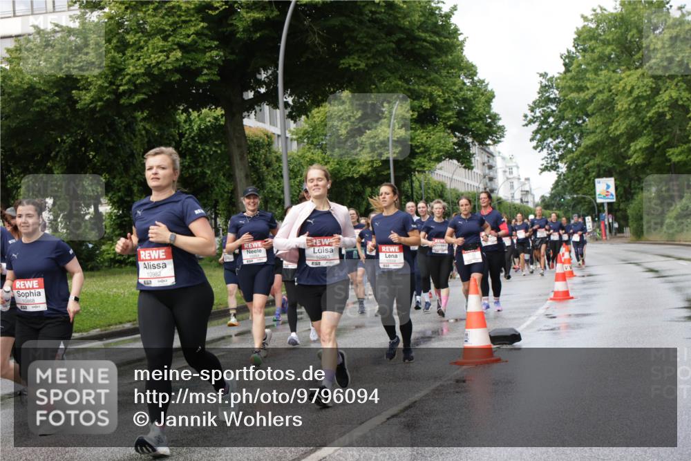 14.06.2026 - REWE Women's Run Jannik Wohlers http://msf.ph/oto/9796094 14.06.2026 09:10:11 Laufen 10868, 10982, 657, 10983, 10558 meine-sportfotos.de