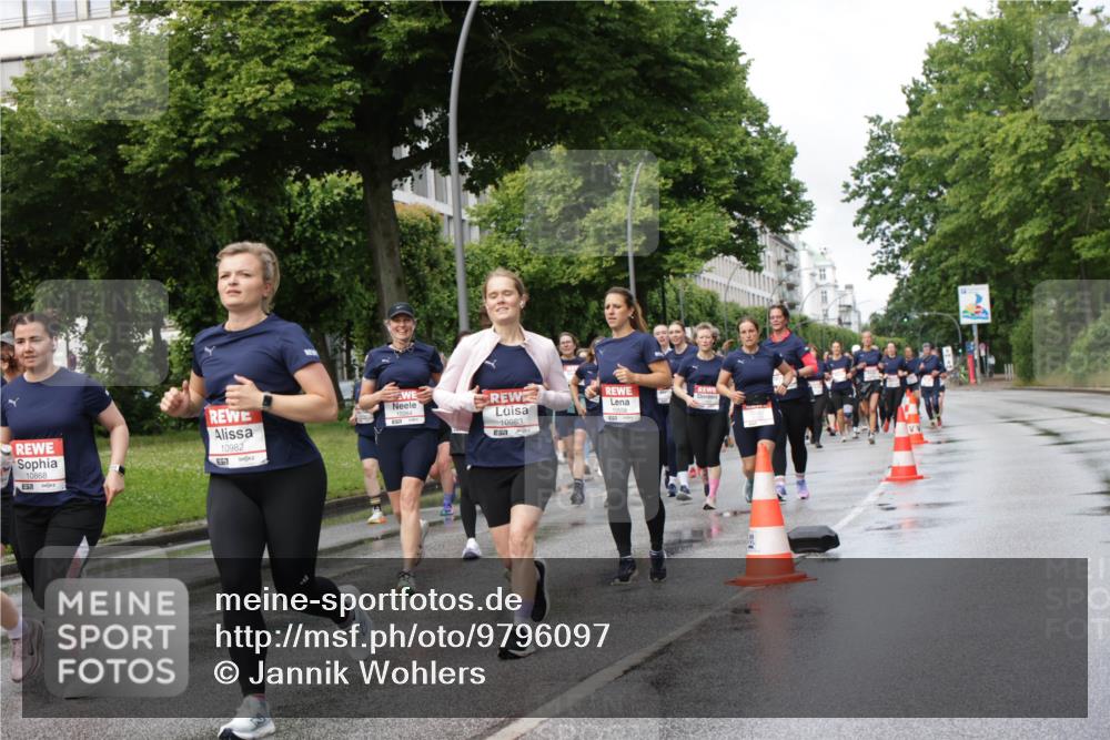 14.06.2026 - REWE Women's Run Jannik Wohlers http://msf.ph/oto/9796097 14.06.2026 09:10:12 Laufen 10868, 10982, 7, 10983 meine-sportfotos.de