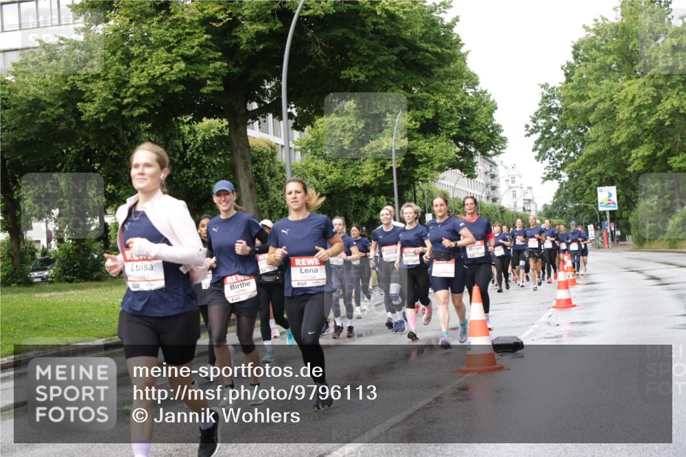 14.06.2026 - REWE Women's Run Jannik Wohlers http://msf.ph/oto/9796113 14.06.2026 09:10:13 Laufen 10883, 10558, 657 meine-sportfotos.de