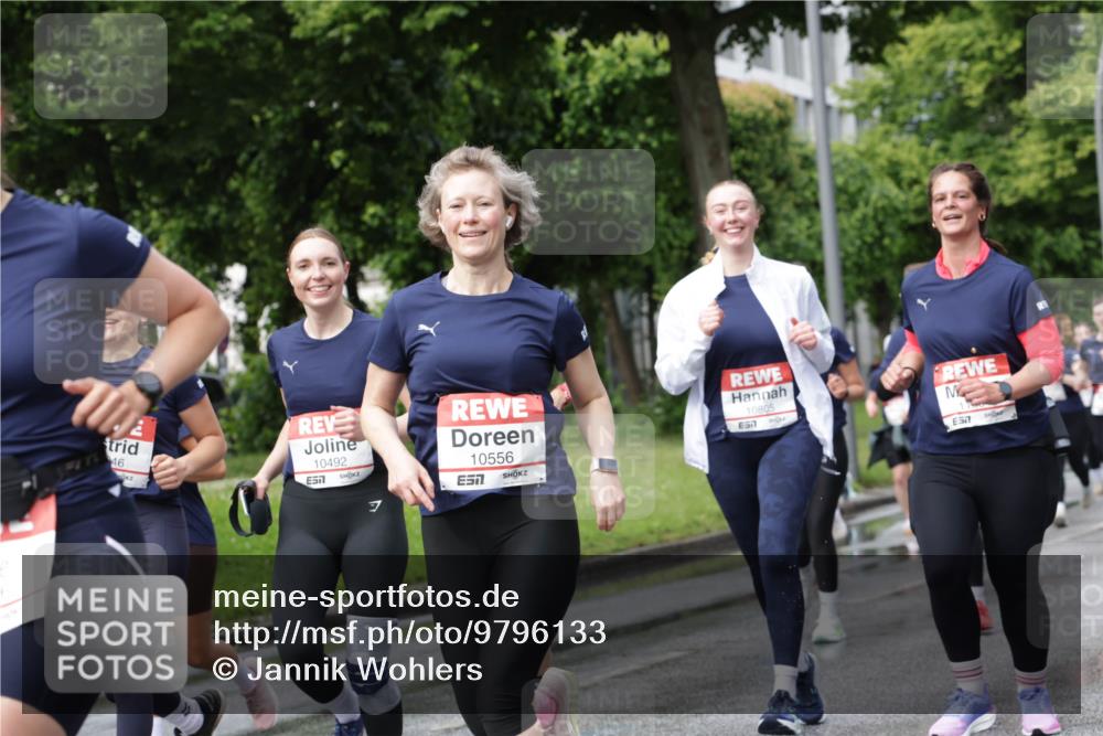 14.06.2026 - REWE Women's Run Jannik Wohlers http://msf.ph/oto/9796133 14.06.2026 09:10:16 Laufen 46, 10492, 7, 10556, 7, 10805, 57 meine-sportfotos.de