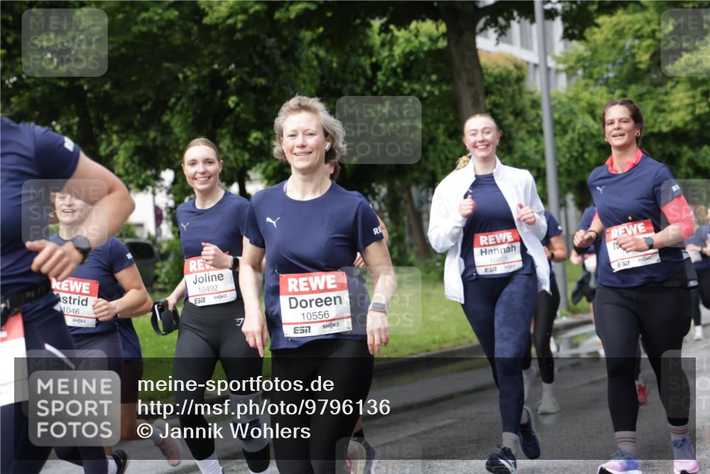 14.06.2026 - REWE Women's Run Jannik Wohlers http://msf.ph/oto/9796136 14.06.2026 09:10:16 Laufen 1046, 10492, 577, 10556, 7, 10805, 7, 101, 1130 meine-sportfotos.de