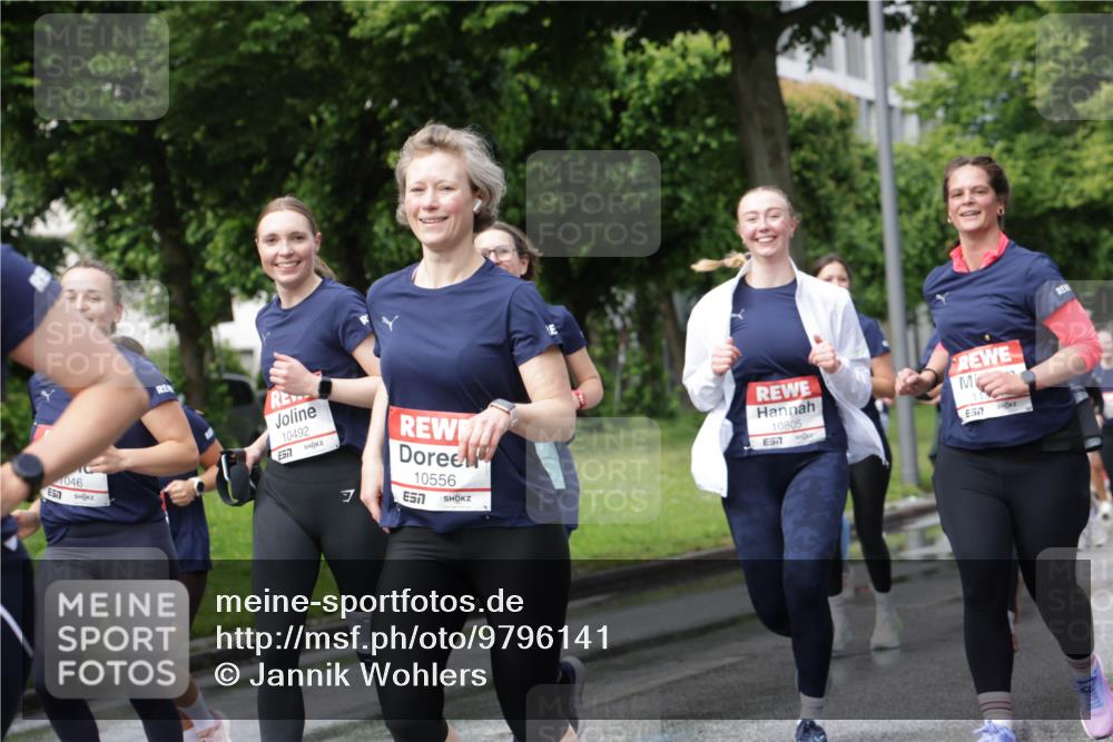 14.06.2026 - REWE Women's Run Jannik Wohlers http://msf.ph/oto/9796141 14.06.2026 09:10:16 Laufen 046, 10492, 10556, 7, 10805, 7, 7 meine-sportfotos.de