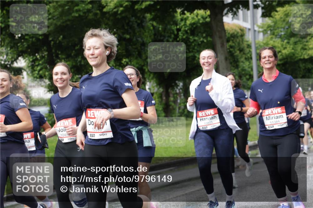 14.06.2026 - REWE Women's Run Jannik Wohlers http://msf.ph/oto/9796149 14.06.2026 09:10:16 Laufen 50, 1049, 10530, 7, 10805, 7, 11384, 7 meine-sportfotos.de
