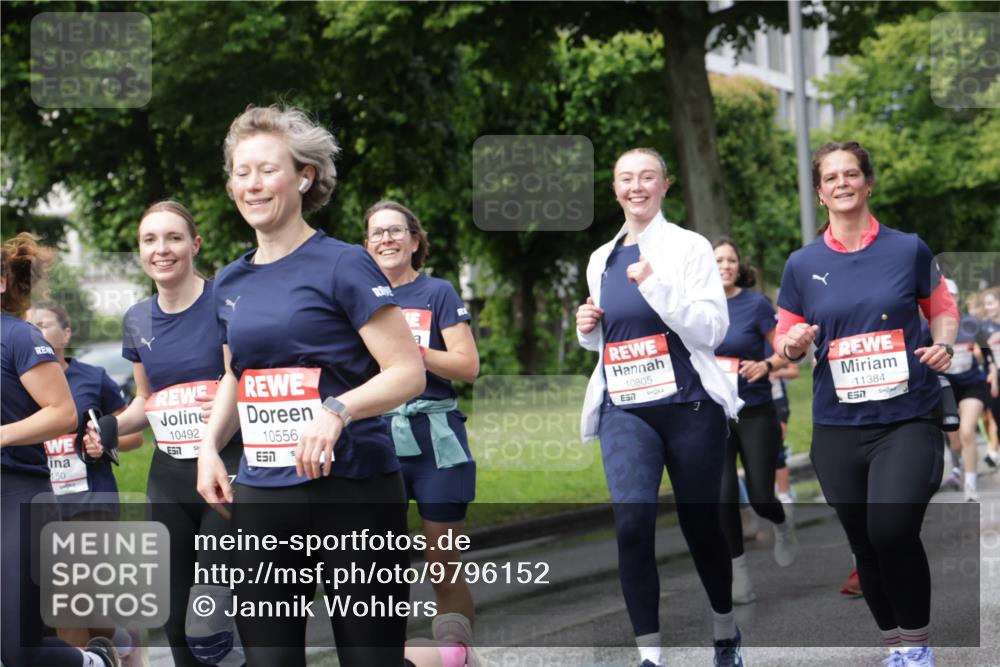 14.06.2026 - REWE Women's Run Jannik Wohlers http://msf.ph/oto/9796152 14.06.2026 09:10:16 Laufen 150, 10492, 10556, 10805, 57, 11384, 7 meine-sportfotos.de