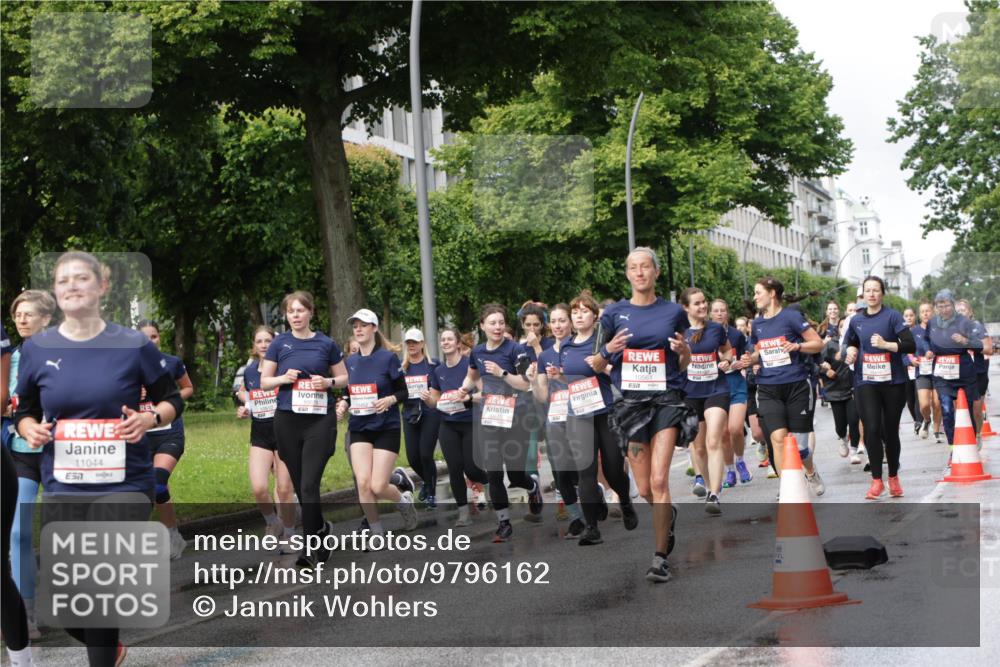 14.06.2026 - REWE Women's Run Jannik Wohlers http://msf.ph/oto/9796162 14.06.2026 09:10:18 Laufen 11044, 10512, 11452, 10561 meine-sportfotos.de