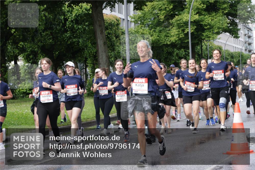 14.06.2026 - REWE Women's Run Jannik Wohlers http://msf.ph/oto/9796174 14.06.2026 09:10:19 Laufen 10078, 11452, 571, 10199, 10811, 10561, 6517, 1187, 10839 meine-sportfotos.de