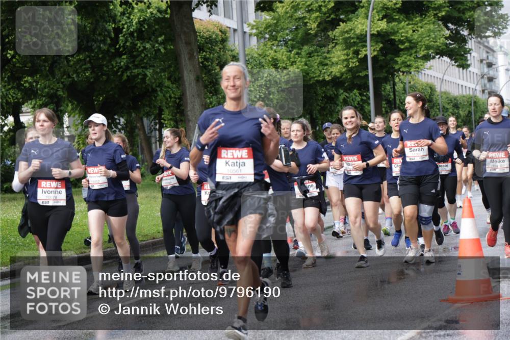 14.06.2026 - REWE Women's Run Jannik Wohlers http://msf.ph/oto/9796190 14.06.2026 09:10:19 Laufen 10078, 11452, 10199, 10561, 57, 10410, 657 meine-sportfotos.de