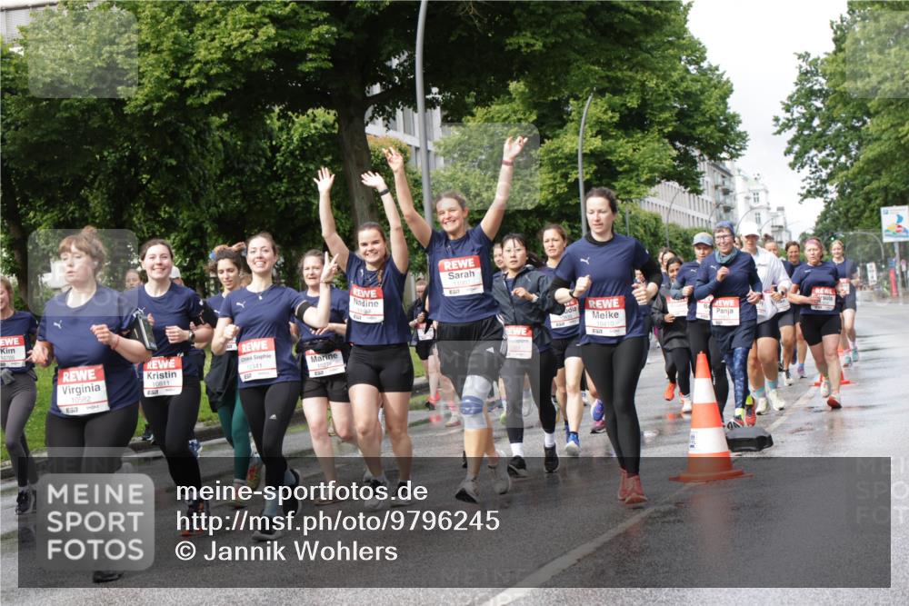 14.06.2026 - REWE Women's Run Jannik Wohlers http://msf.ph/oto/9796245 14.06.2026 09:10:21 Laufen 10705, 10582, 10341, 10811, 11187, 0839, 10410 meine-sportfotos.de