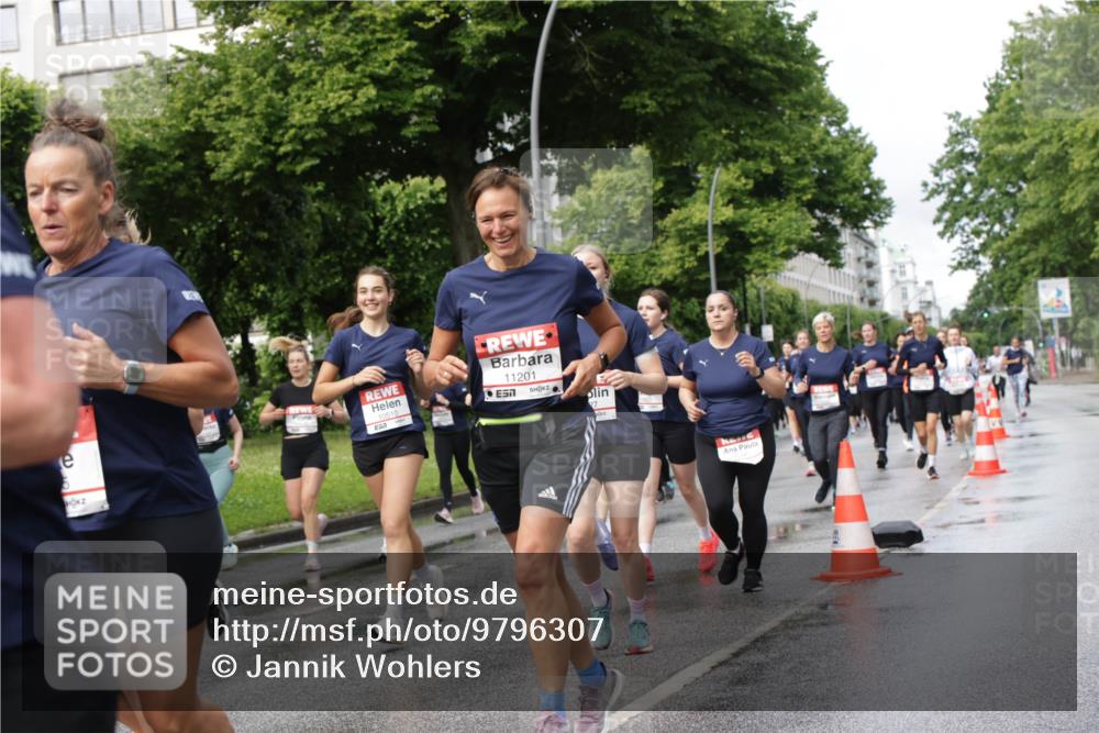 14.06.2026 - REWE Women's Run Jannik Wohlers http://msf.ph/oto/9796307 14.06.2026 09:10:28 Laufen 10510, 11201, 7, 27 meine-sportfotos.de