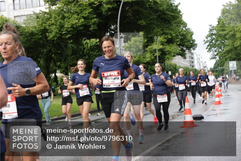 14.06.2026 - REWE Women's Run Jannik Wohlers http://msf.ph/oto/9796310 14.06.2026 09:10:28 Laufen 11255, 10510, 11201, 57, 927 meine-sportfotos.de