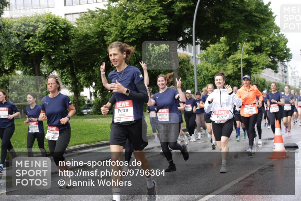 14.06.2026 - REWE Women's Run Jannik Wohlers http://msf.ph/oto/9796364 14.06.2026 09:10:33 Laufen 11078, 10160, 7, 10640 meine-sportfotos.de