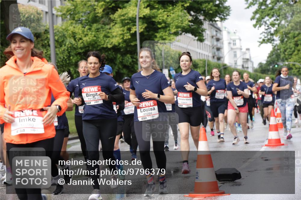 14.06.2026 - REWE Women's Run Jannik Wohlers http://msf.ph/oto/9796379 14.06.2026 09:10:35 Laufen 10780, 7, 11122, 7, 11294, 10801, 7 meine-sportfotos.de