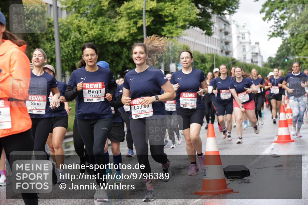 14.06.2026 - REWE Women's Run Jannik Wohlers http://msf.ph/oto/9796389 14.06.2026 09:10:35 Laufen 10479, 7, 11122, 7, 11294, 7, 10801, 9, 02, 22 meine-sportfotos.de