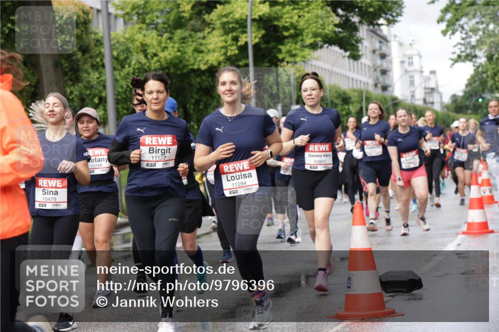 14.06.2026 - REWE Women's Run Jannik Wohlers http://msf.ph/oto/9796396 14.06.2026 09:10:35 Laufen 10479, 10748, 11122, 7, 11294, 7, 10801, 7, 302, 22 meine-sportfotos.de