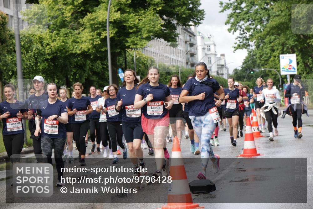 14.06.2026 - REWE Women's Run Jannik Wohlers http://msf.ph/oto/9796428 14.06.2026 09:10:38 Laufen 10409, 10441, 7, 10323, 10406, 112 meine-sportfotos.de