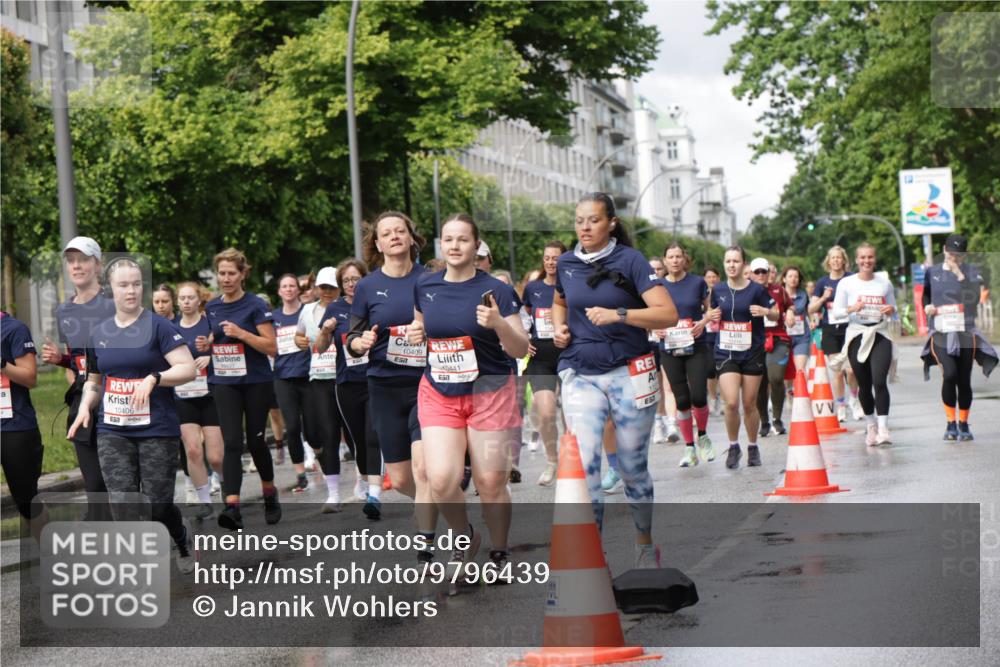 14.06.2026 - REWE Women's Run Jannik Wohlers http://msf.ph/oto/9796439 14.06.2026 09:10:38 Laufen 10406, 10409, 0441, 12 meine-sportfotos.de