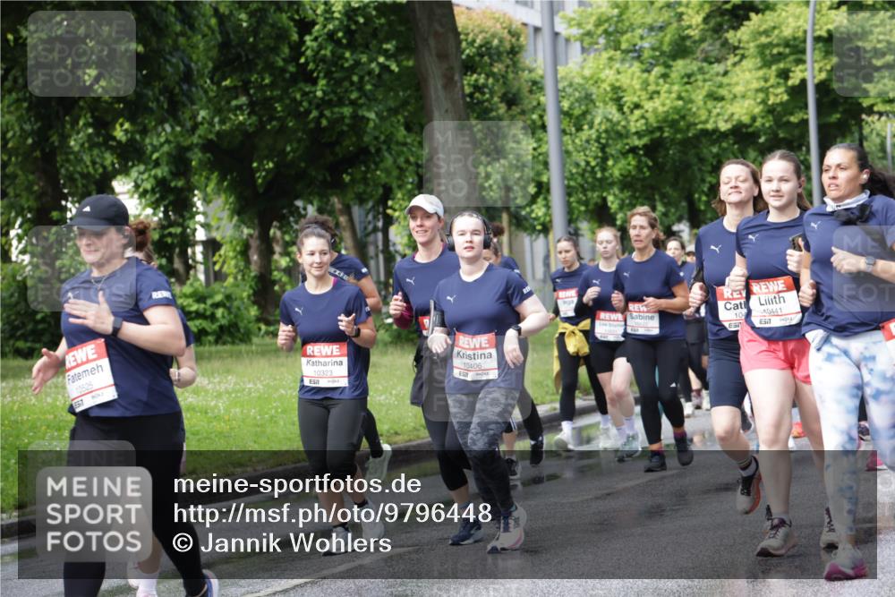 14.06.2026 - REWE Women's Run Jannik Wohlers http://msf.ph/oto/9796448 14.06.2026 09:10:39 Laufen 10525, 6517, 10323, 7, 10406, 10171, 104, 10441 meine-sportfotos.de