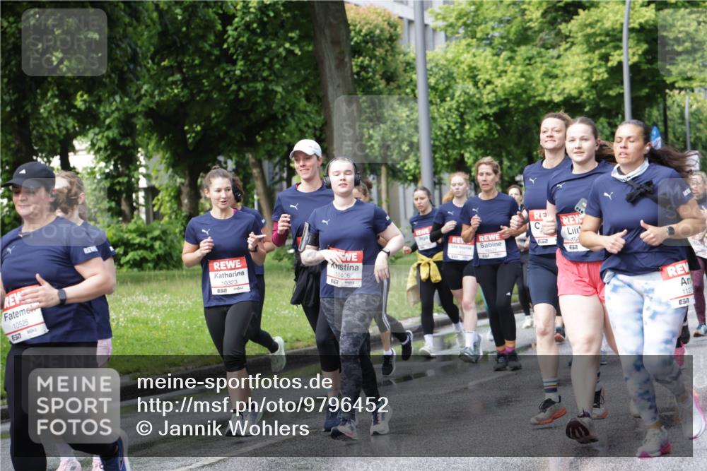 14.06.2026 - REWE Women's Run Jannik Wohlers http://msf.ph/oto/9796452 14.06.2026 09:10:39 Laufen 10525, 10323, 10406, 104, 1127 meine-sportfotos.de
