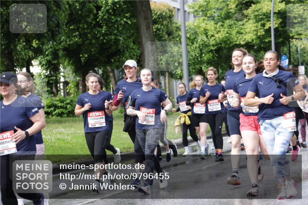 14.06.2026 - REWE Women's Run Jannik Wohlers http://msf.ph/oto/9796455 14.06.2026 09:10:39 Laufen 10525, 7, 10323, 7, 406, 044, 61 meine-sportfotos.de
