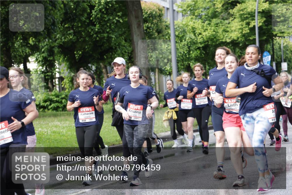14.06.2026 - REWE Women's Run Jannik Wohlers http://msf.ph/oto/9796459 14.06.2026 09:10:39 Laufen 525, 10323, 7, 10406, 10441, 11 meine-sportfotos.de