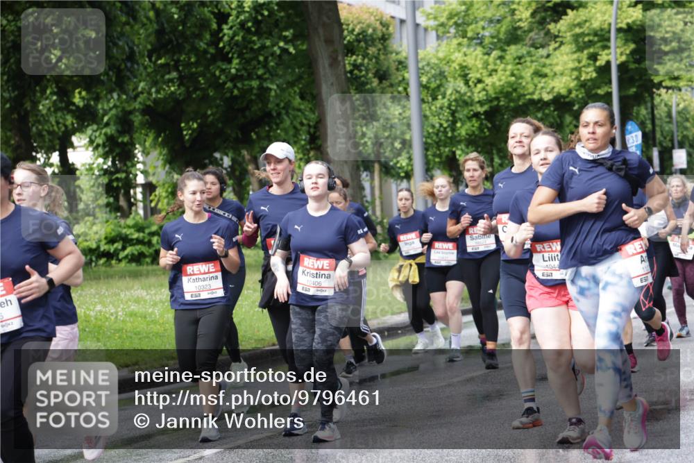 14.06.2026 - REWE Women's Run Jannik Wohlers http://msf.ph/oto/9796461 14.06.2026 09:10:39 Laufen 5, 10323, 7, 10406, 1044, 112, 7 meine-sportfotos.de