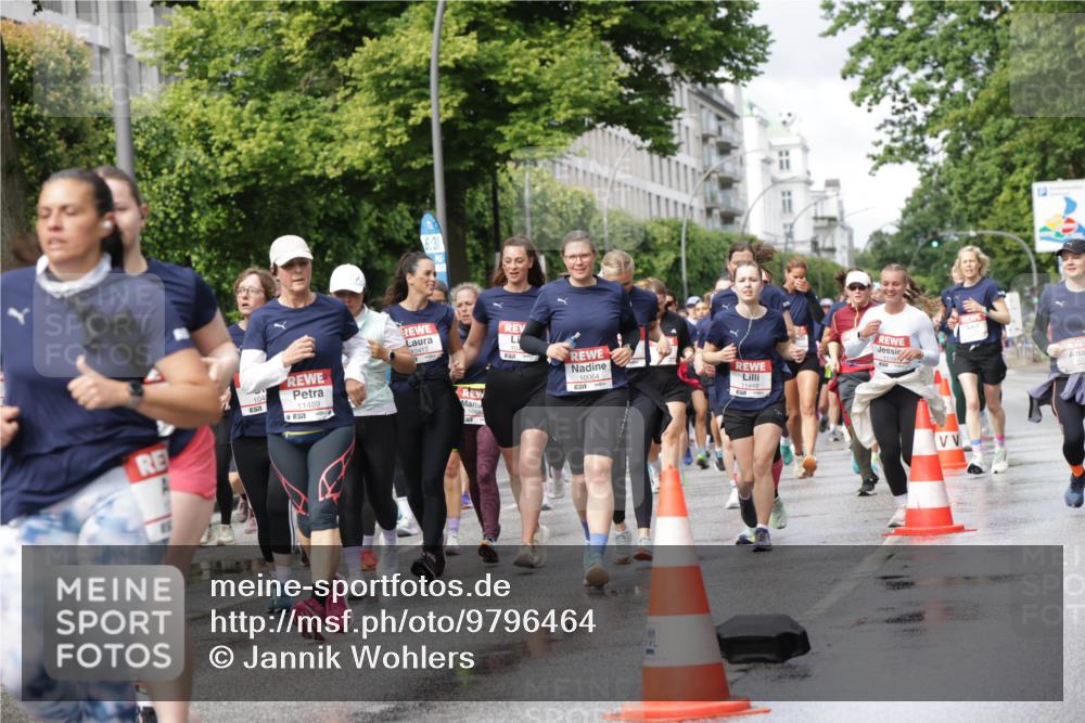 14.06.2026 - REWE Women's Run Jannik Wohlers http://msf.ph/oto/9796464 14.06.2026 09:10:40 Laufen 104, 57, 11489, 10412, 10, 10980, 10064 meine-sportfotos.de