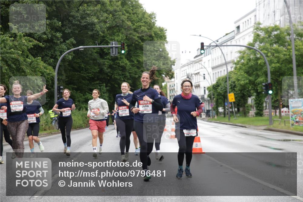14.06.2026 - REWE Women's Run Jannik Wohlers http://msf.ph/oto/9796481 14.06.2026 09:58:46 Laufen 11402, 10670, 57, 10798, 57 meine-sportfotos.de