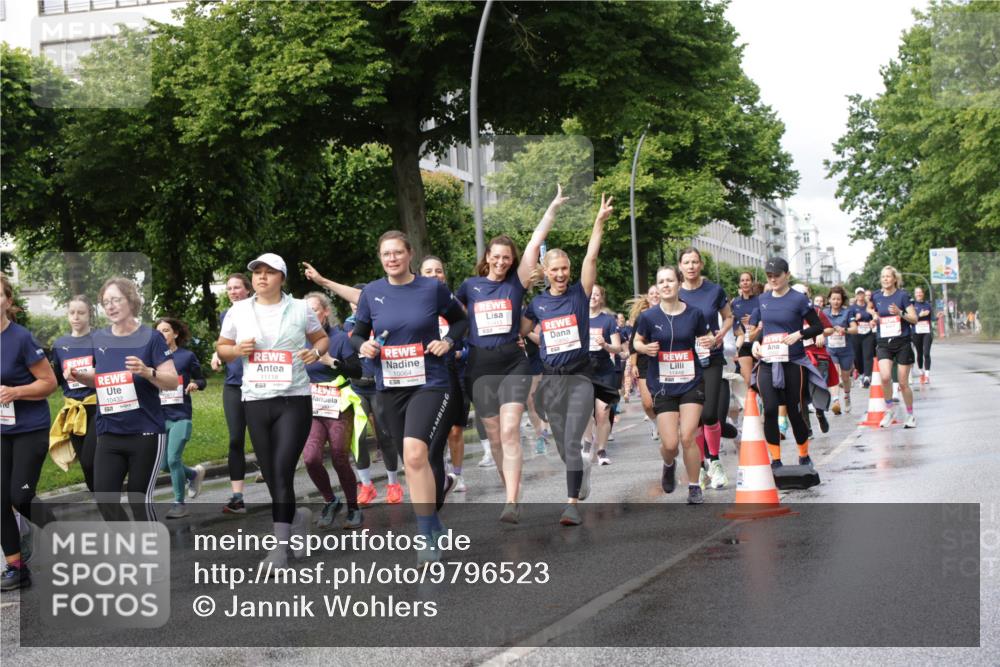 14.06.2026 - REWE Women's Run Jannik Wohlers http://msf.ph/oto/9796523 14.06.2026 09:10:44 Laufen 10432, 57, 11118, 57, 10064 meine-sportfotos.de