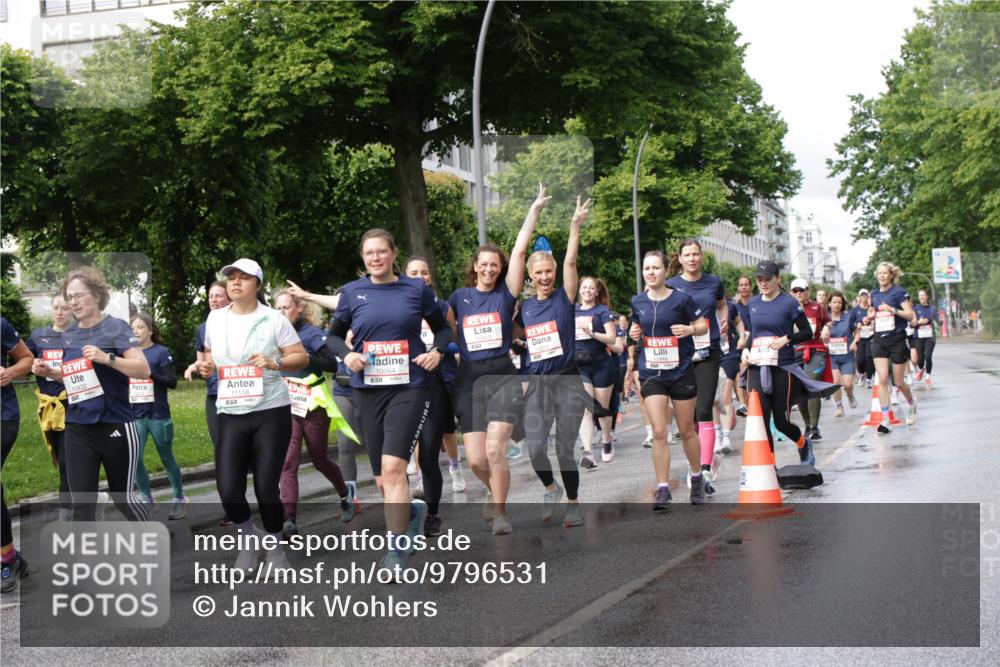 14.06.2026 - REWE Women's Run Jannik Wohlers http://msf.ph/oto/9796531 14.06.2026 09:10:44 Laufen 10432, 11118, 10064, 11448 meine-sportfotos.de