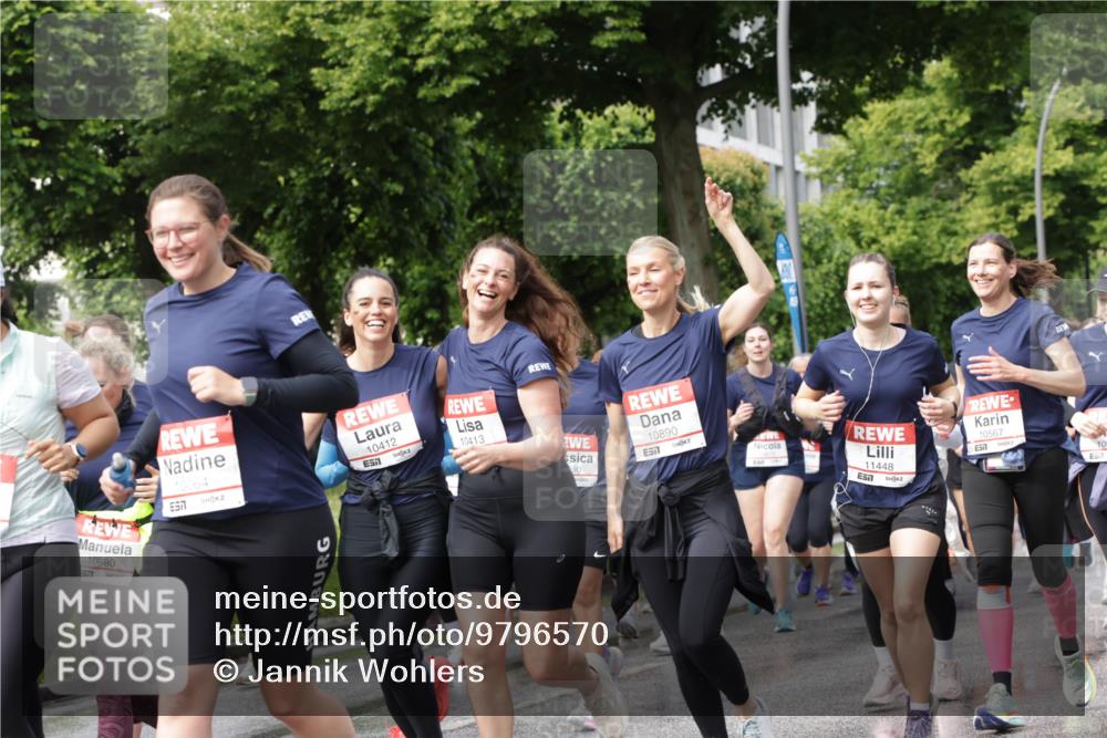14.06.2026 - REWE Women's Run Jannik Wohlers http://msf.ph/oto/9796570 14.06.2026 09:10:45 Laufen 10980, 57, 10064, 657, 10412, 10413, 90, 10890, 7, 11448, 10567, 57, 10, 517 meine-sportfotos.de