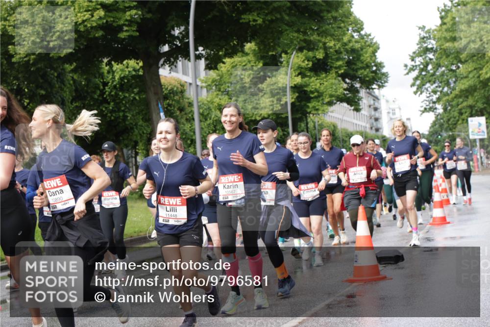 14.06.2026 - REWE Women's Run Jannik Wohlers http://msf.ph/oto/9796581 14.06.2026 09:10:45 Laufen 10890, 657, 11448, 10567, 7 meine-sportfotos.de
